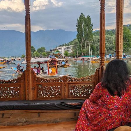 Hotel White House Group Of Houseboats Srīnagar Exterior foto