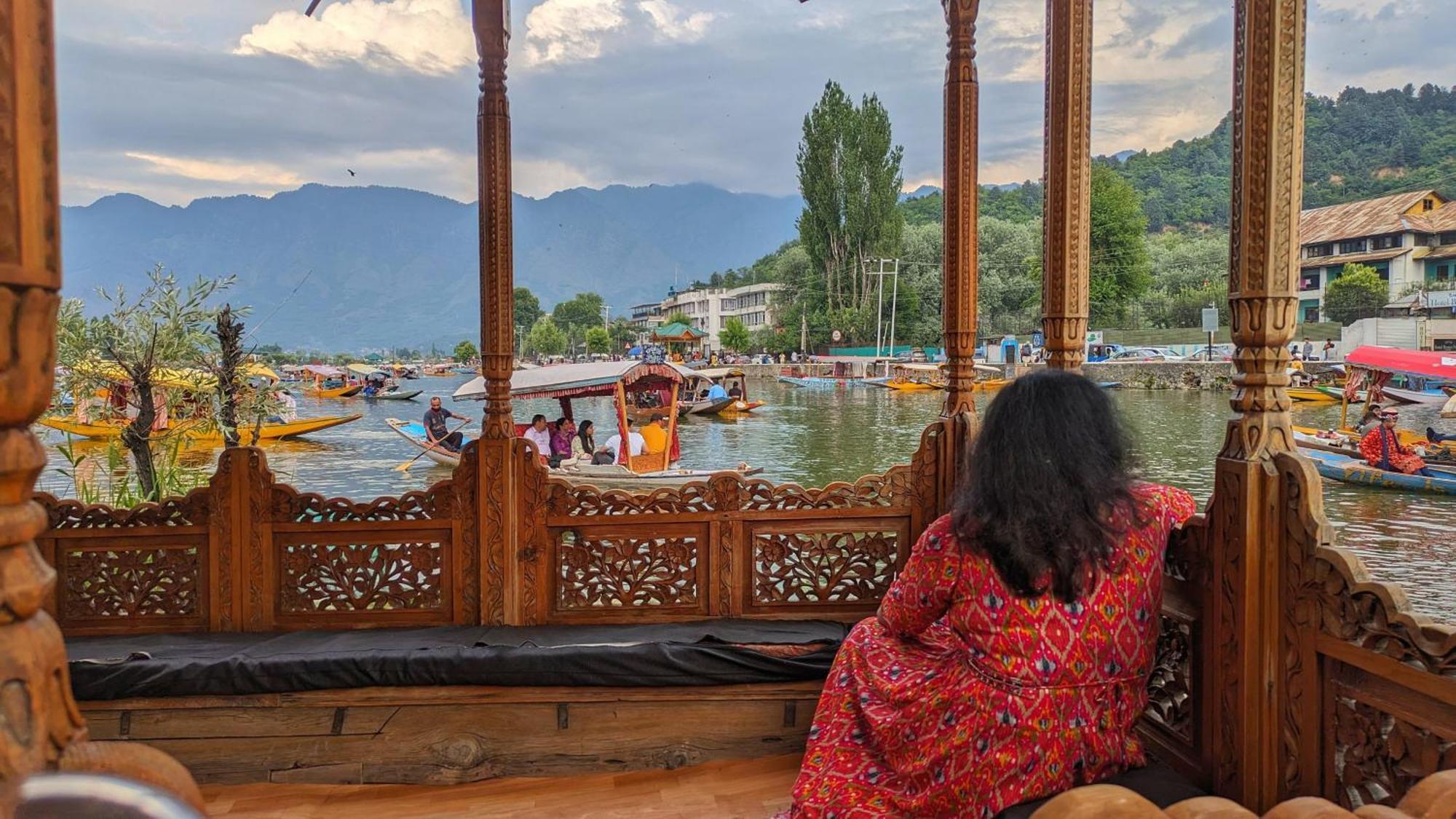 Hotel White House Group Of Houseboats Srīnagar Exterior foto