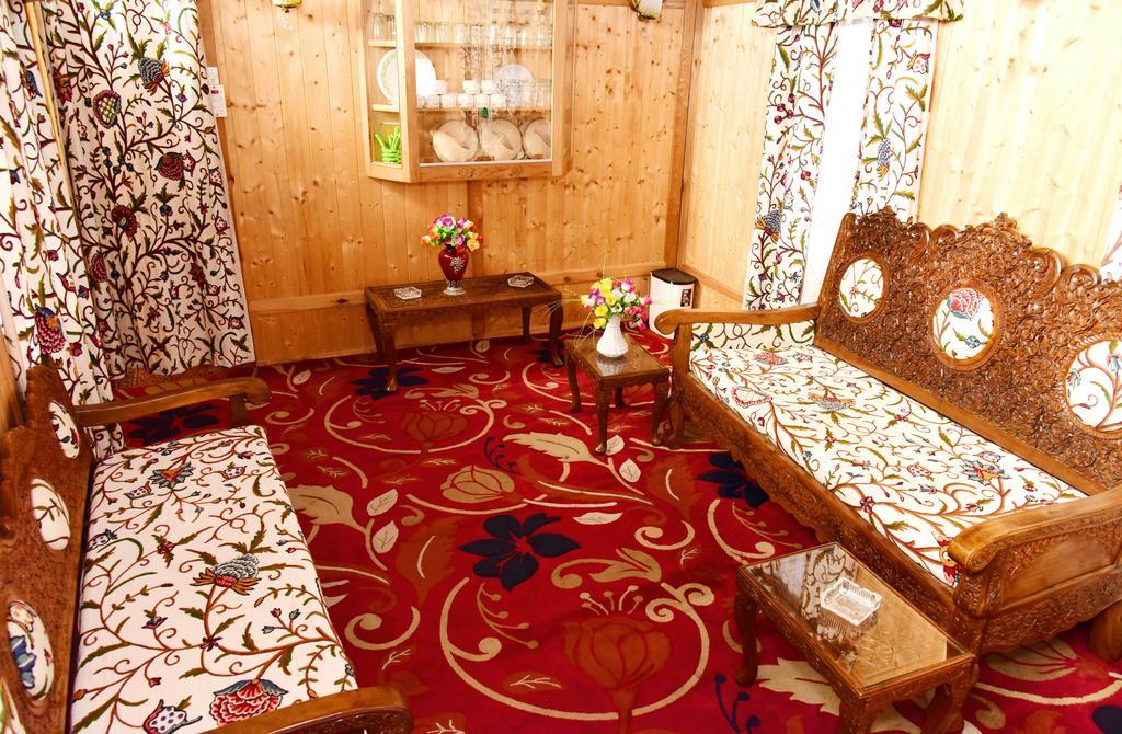 Hotel White House Group Of Houseboats Srīnagar Exterior foto